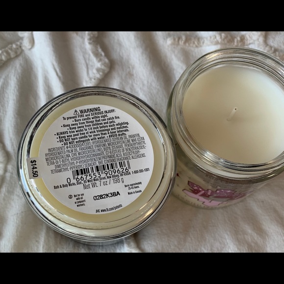 SOLD 2 Never burned Twisted Peppermint 7oz Candle - Picture 3 of 4